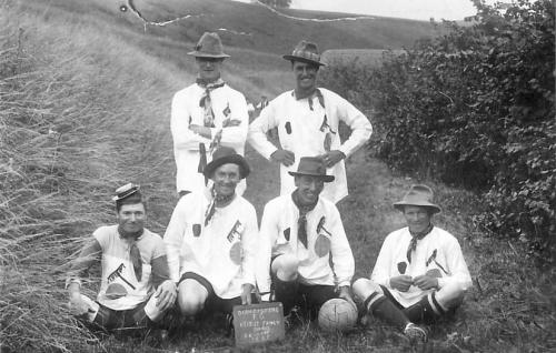 BISHOPSTONE-FC-FANCY-DRESS-1925