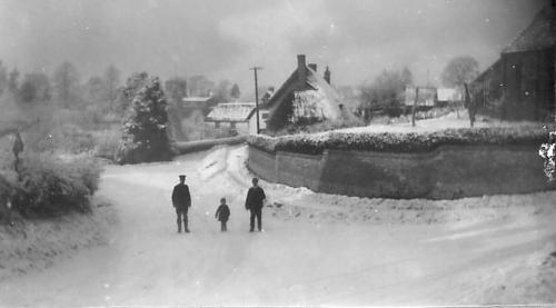 HIGH-STREET-JUNCT-BISHOPSTONE-1930