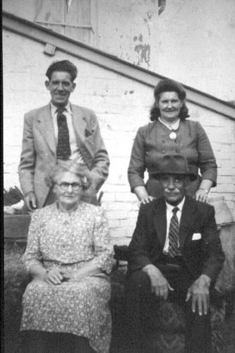 RAZEY-HUNTS-GROUP-BISHOPSTONE-1930