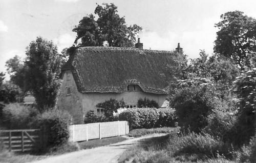 LAURELS-BISHOPSTONE-1940