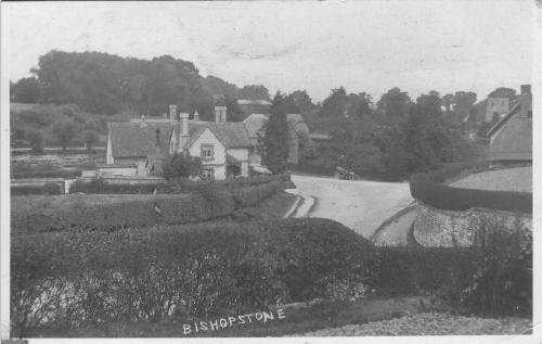 BISHOPSTONE-FROM-MOUNT-PLEASANT-1912