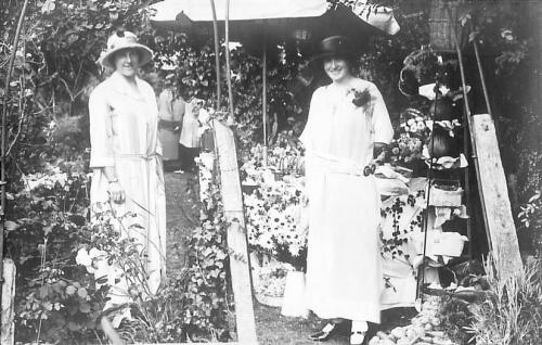 FETE-STALL-BISHOPSTONE-1914