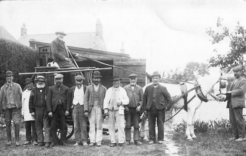 FIRE-ENGINE-CREW-1-BISHOPSTONE-1900