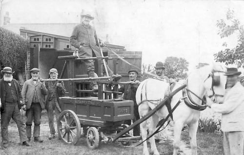 FIRE-ENGINE-CREW-2-BISHOPSTONE-1900