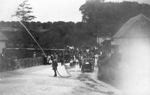 FIRE-ENGINE-CREW-3-BISHOPSTONE-1905