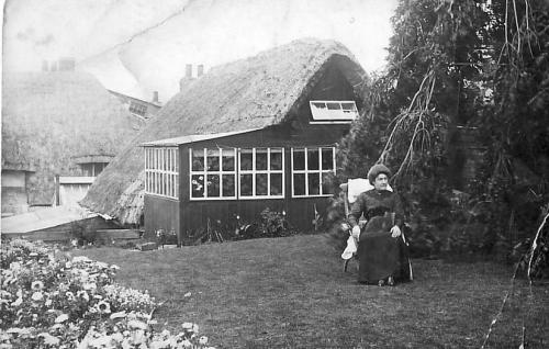 HEDGES-FANNY-HOME-1-BISHOPSTONE-1910