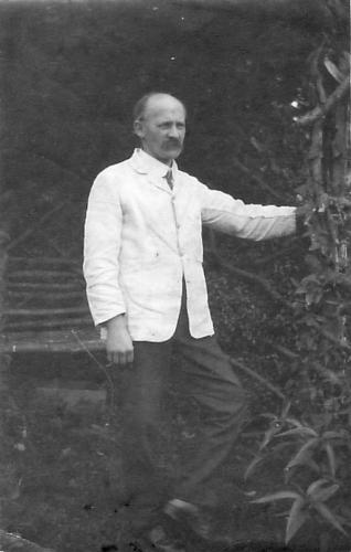 HEDGES-FRED-BISHOPSTONE-1910