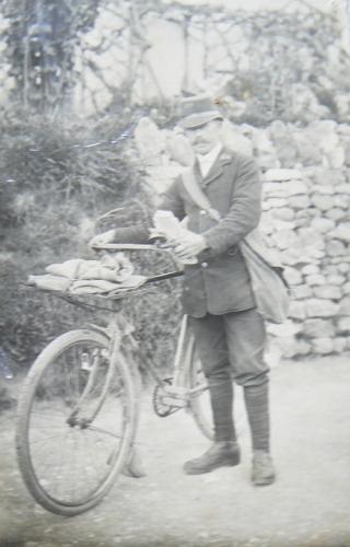 POSTMAN-BISHOPSTONE-1910