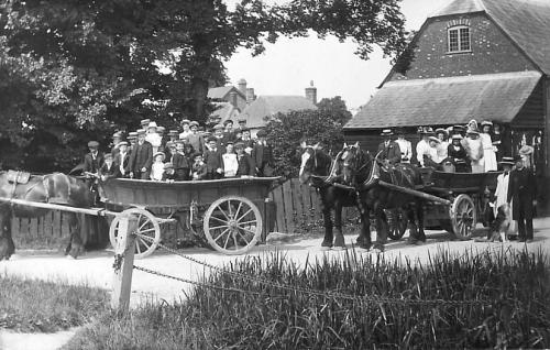 SUNDAY-SCHOOL-BISHOPSTONE-1910