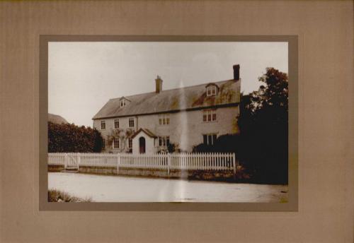 WEST-HINTON-FARMHOUSE-1