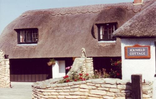 ICKNIELD-COTTAGE-1990