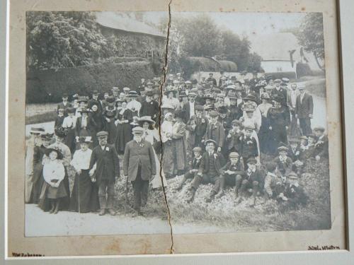 MISSION-HALL-OPENING-CONGREGATION-AT-GREEN-1912